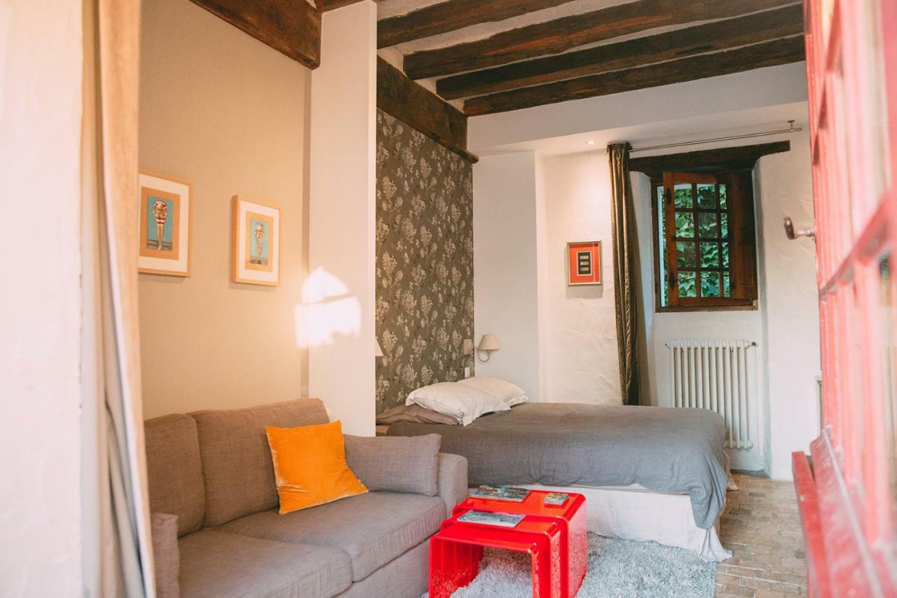 Manoir De La Groye Hotel Saint-Saturnin-sur-Loire Esterno foto