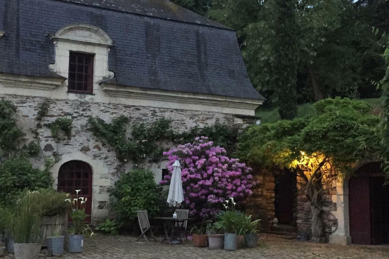 Manoir De La Groye Hotel Saint-Saturnin-sur-Loire Esterno foto